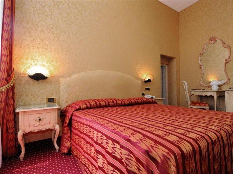 Hotel Castello Venezia Esterno foto