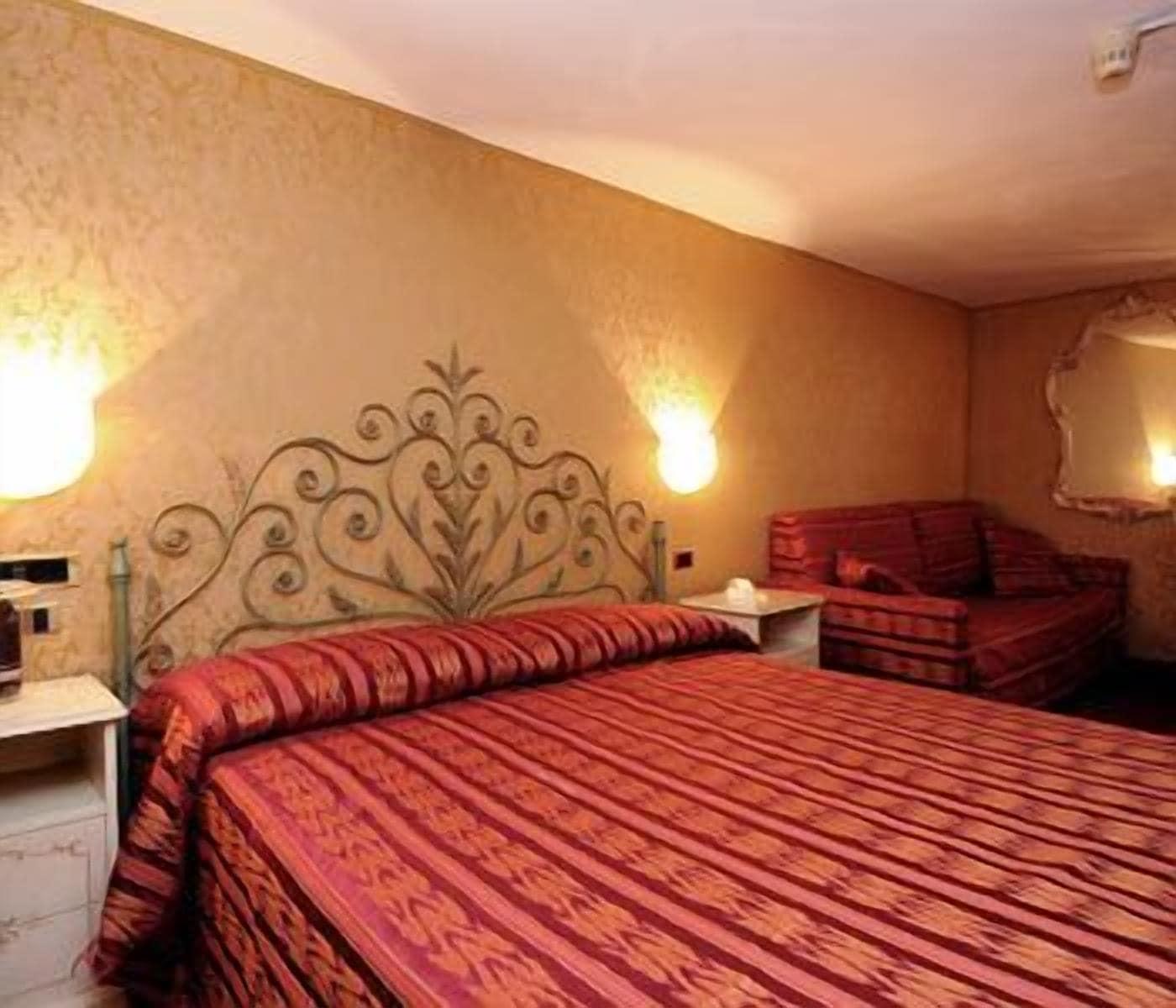 Hotel Castello Venezia Esterno foto