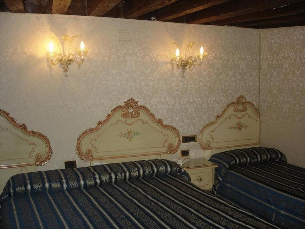 Hotel Castello Venezia Esterno foto