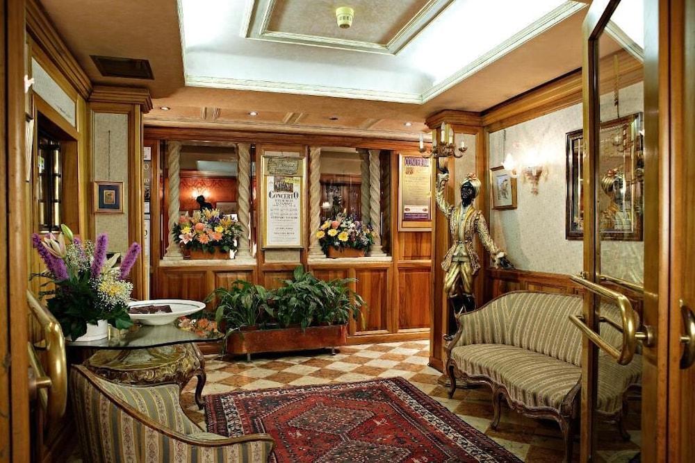 Hotel Castello Venezia Esterno foto