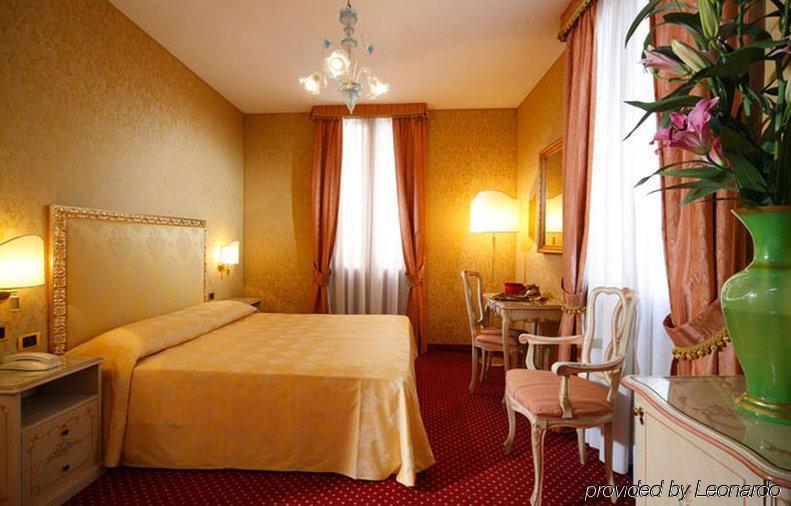 Hotel Castello Venezia Esterno foto