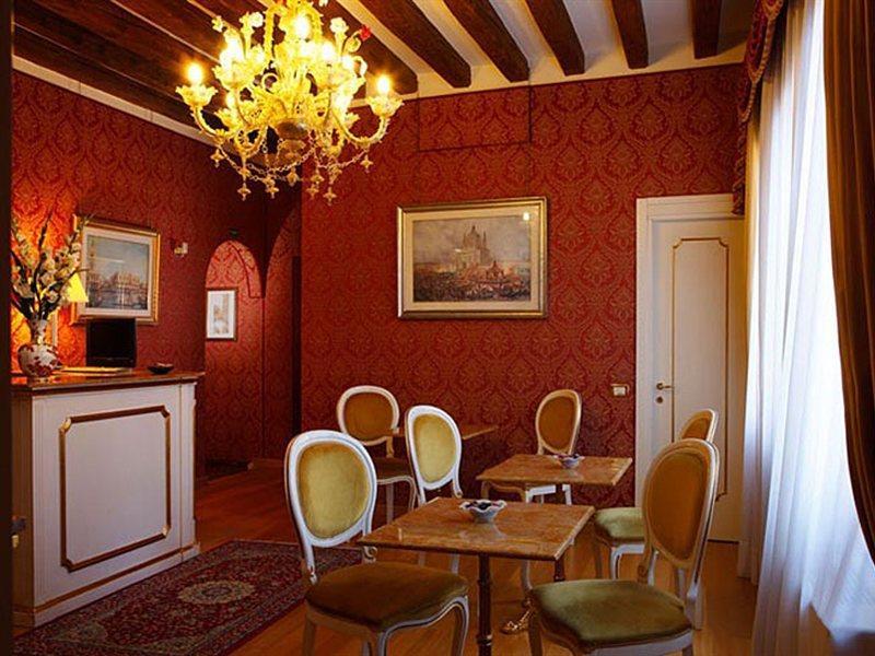 Hotel Castello Venezia Esterno foto