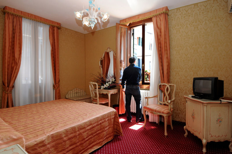 Hotel Castello Venezia Esterno foto