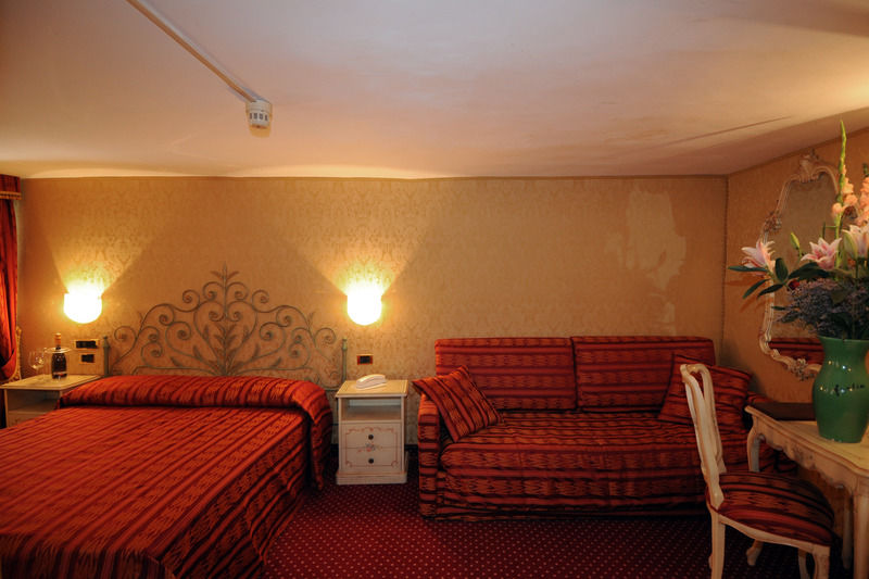 Hotel Castello Venezia Esterno foto