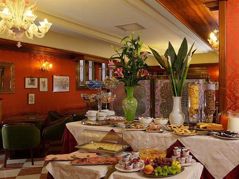 Hotel Castello Venezia Esterno foto